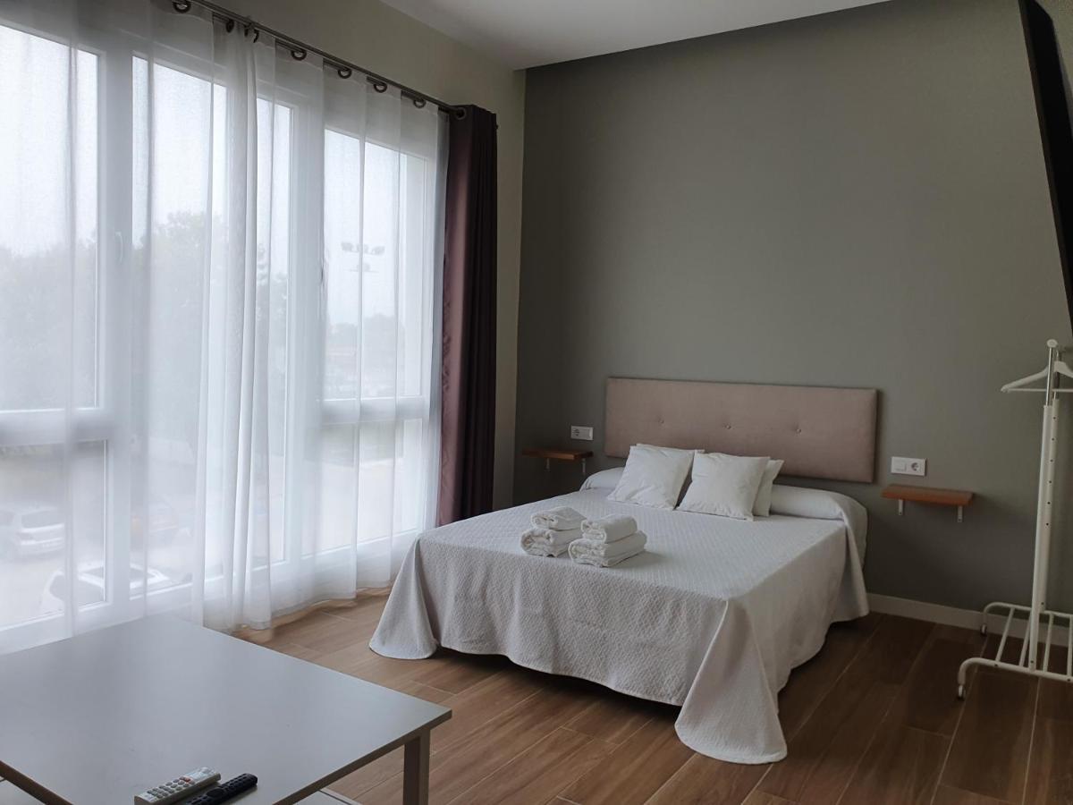 Redondela Apartments - Bedroom, Bathroom & Kitchen Екстер'єр фото