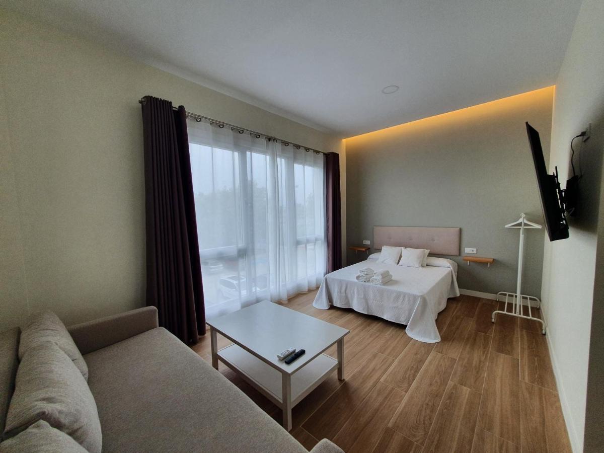 Redondela Apartments - Bedroom, Bathroom & Kitchen Екстер'єр фото